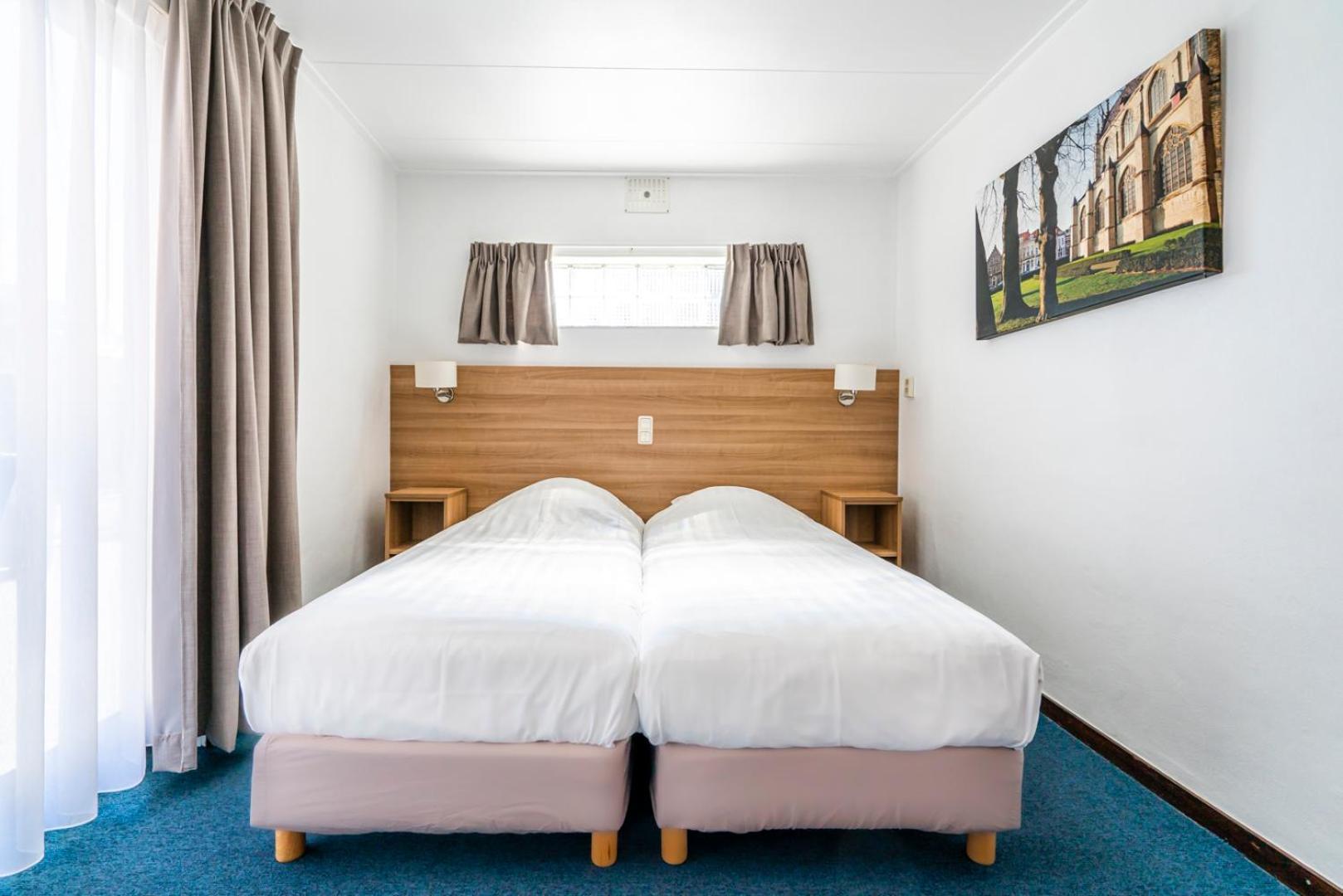Hotel Хулст Екстериор снимка