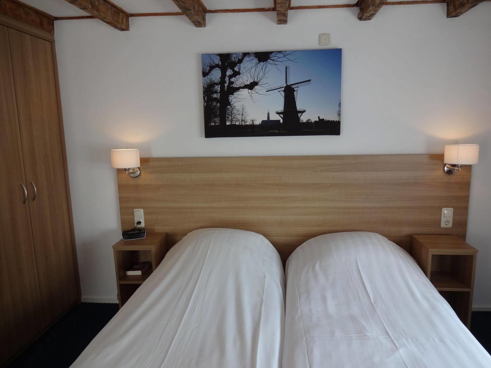 Hotel Хулст Екстериор снимка